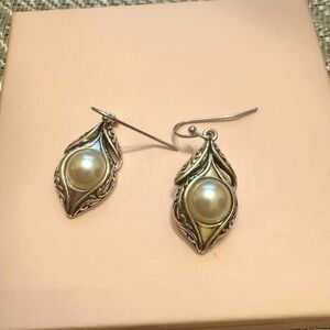 Vintage Silver Teardrop Earrings with Creamy Pearls